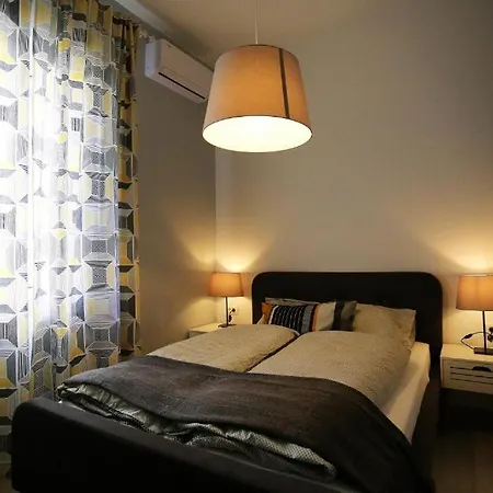 Maggie By Adex Travel Guest house