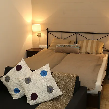 Maggie By Adex Travel Guest house