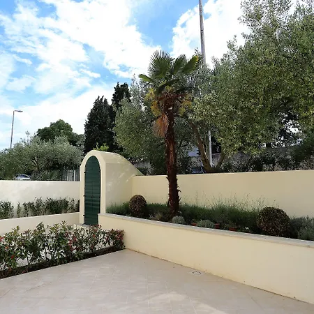 Guest house Maggie By Adex Travel Zadar