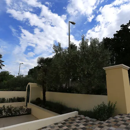 Maggie By Adex Travel Guest house 4*