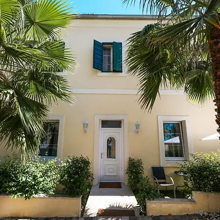Maggie By Adex Travel Guest house Zadar