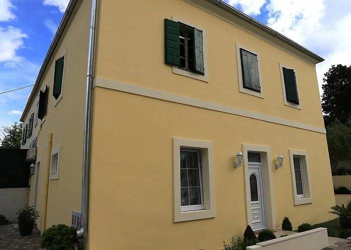 Guest house Maggie 4*